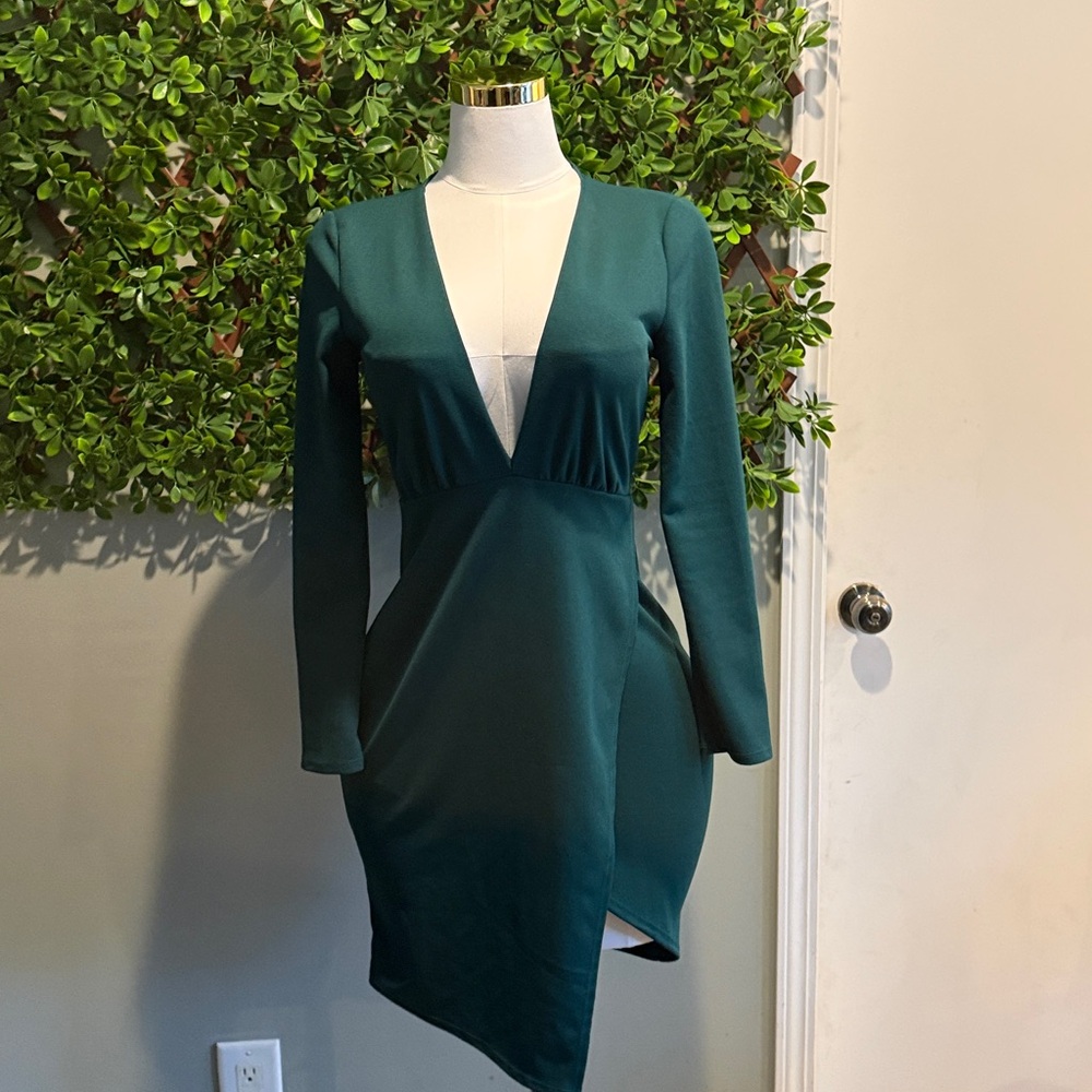Make it Hot Green Long Sleeve Plunge V-Neck Cocktail Dress - Picture 6 of 13